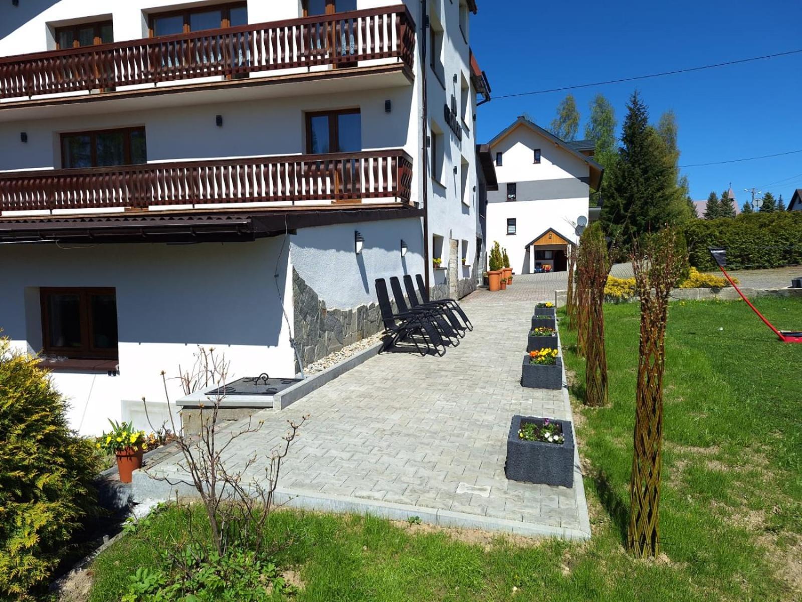 Zajazd Na Gronicku Zwardon Exterior photo